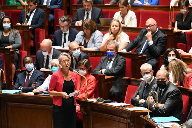 La primera ministra Elisabeth Borne en la Asamblea Nacional en París el 12 de julio de 2022.