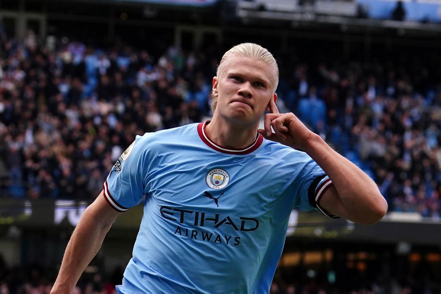 Rasmus Hojlund Matches Erling Haaland s Record By Scoring In Manchester 