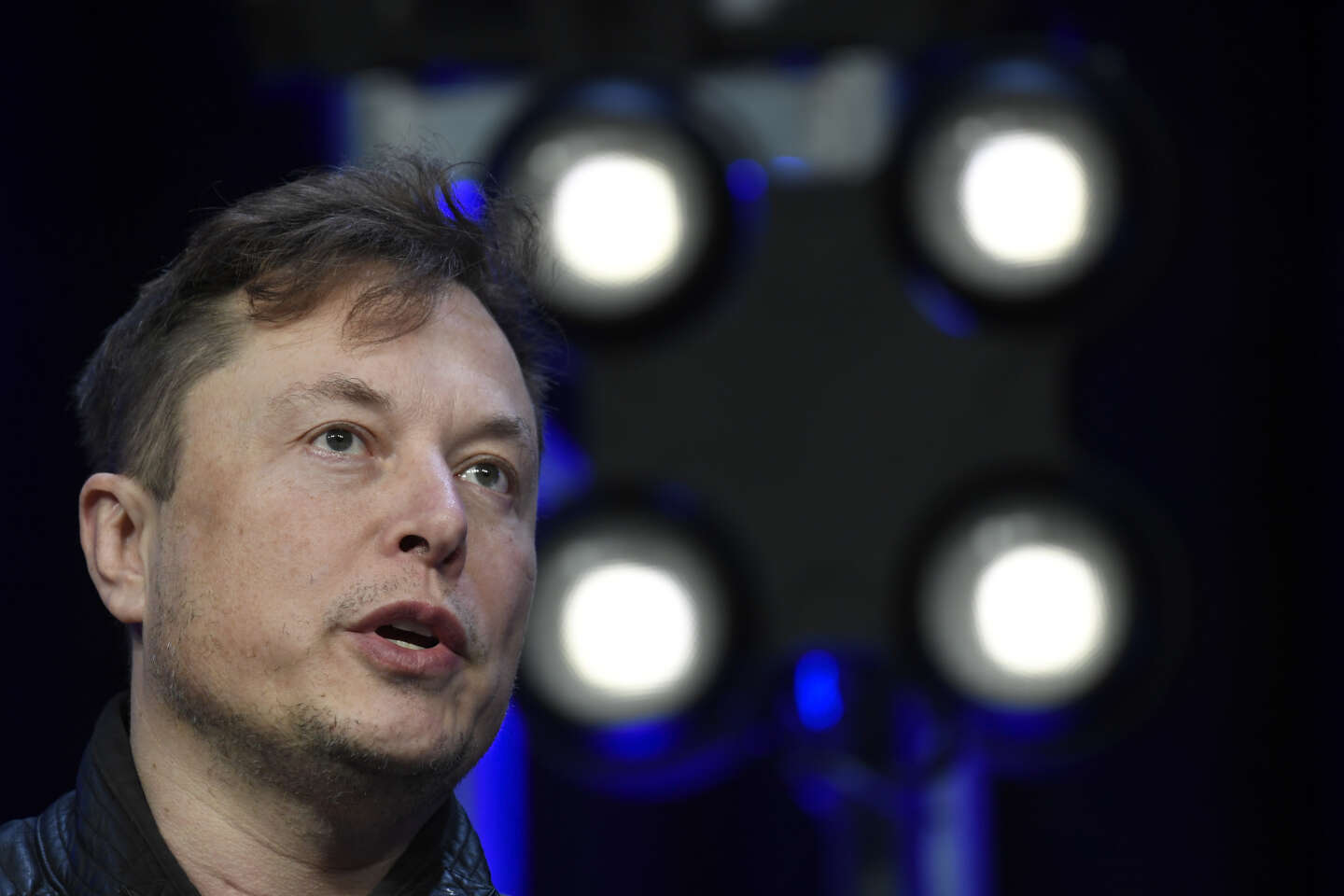 Elon Musk relance son offre de rachat de Twitter, au prix convenu en avril - Le Monde