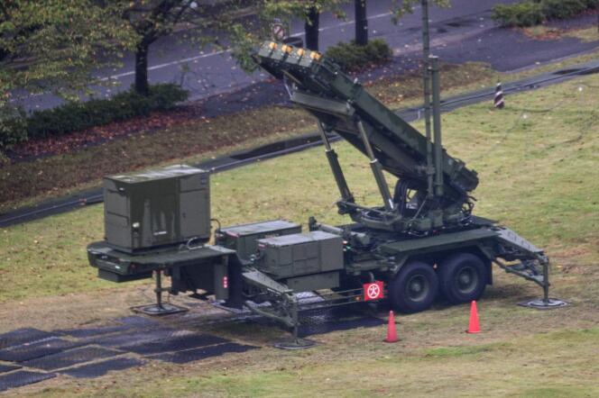 A missile interceptor has been placed near the Japanese Defense Ministry to warn of a North Korean launch in Tokyo.  October 5, 2022.