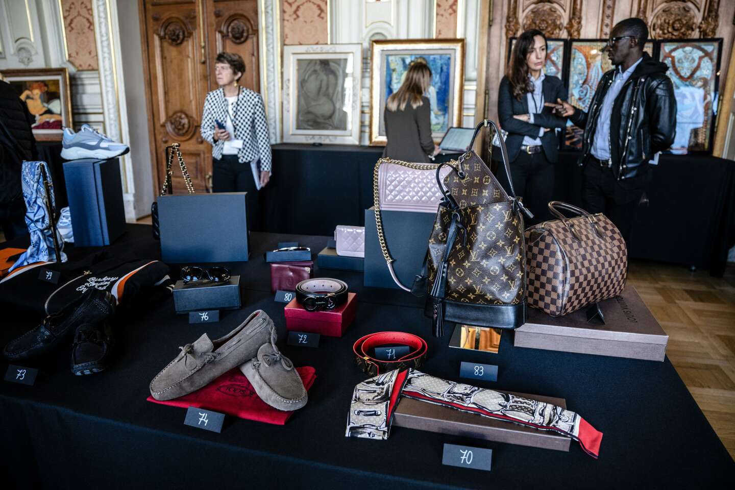 Enchères à Lyon et Marseille : Ferrari, Rolex, Vuitton, Cartier... le  clinquant des délinquants mis aux enchères