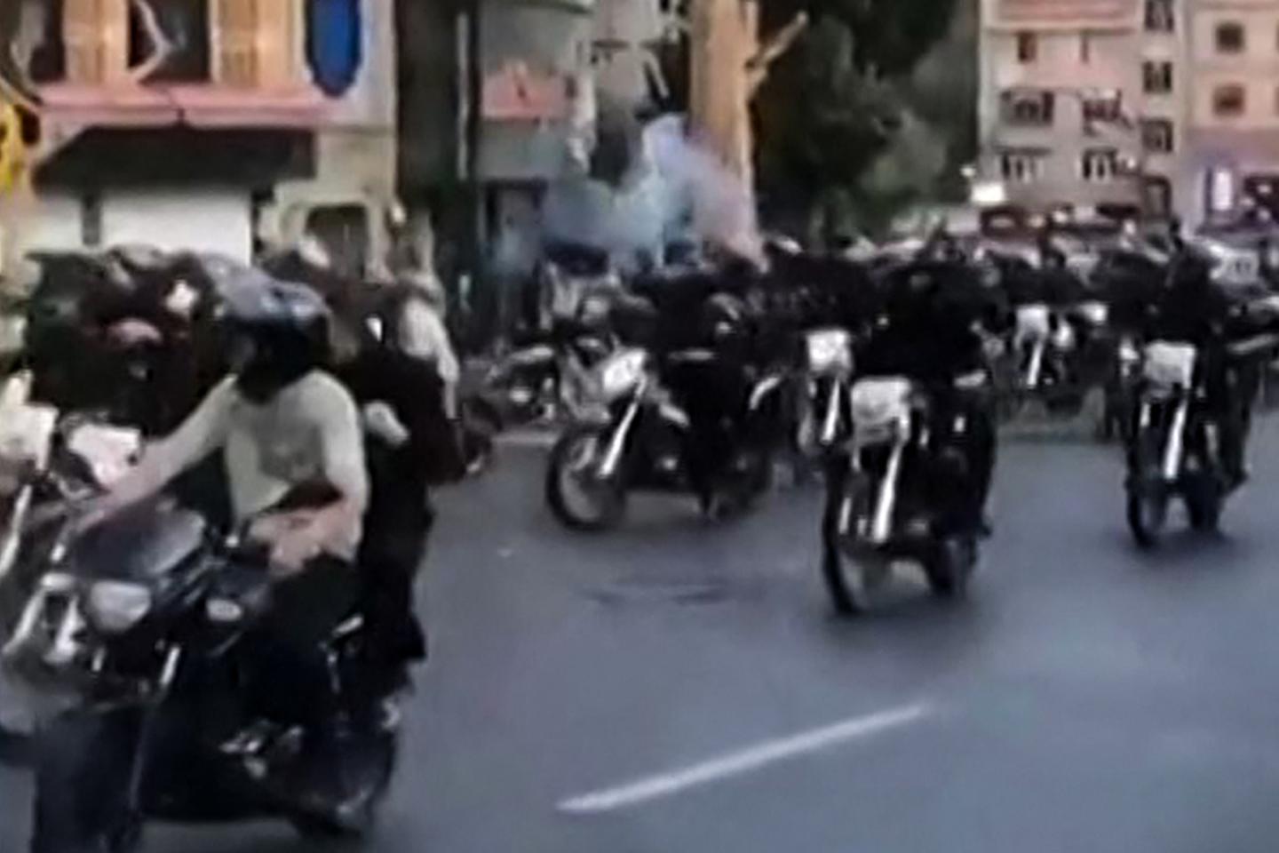 France advises nationals visiting Iran to leave