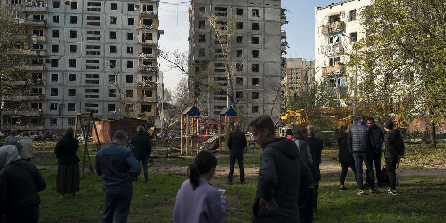 Nowe bombardowanie miasta Zaporoże.  Rosyjscy nurkowie szacują zniszczenia po wybuchu mostu krymskiego