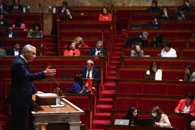 El Ministro de Economía y Finanzas, Bruno Le Maire, habla en la Asamblea Nacional, el lunes 10 de octubre.