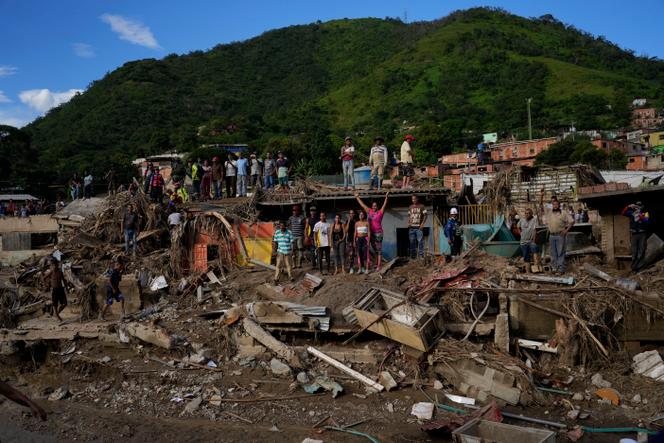 Au Venezuela l espoir de retrouver des survivants est quasi nul apres le glissement de terrain qui a fait 43 morts et 56 disparus