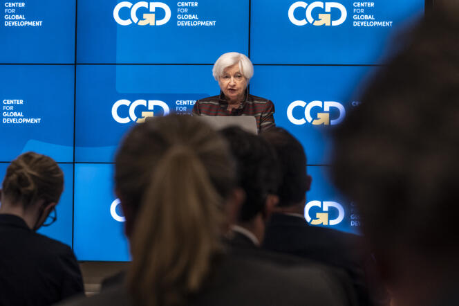 La secrétaire américaine au Trésor, Janet Yellen, prononce un discours sur les défis de l’économie mondiale au Centre pour le développement mondial, à Washington, le 6 octobre 2022.