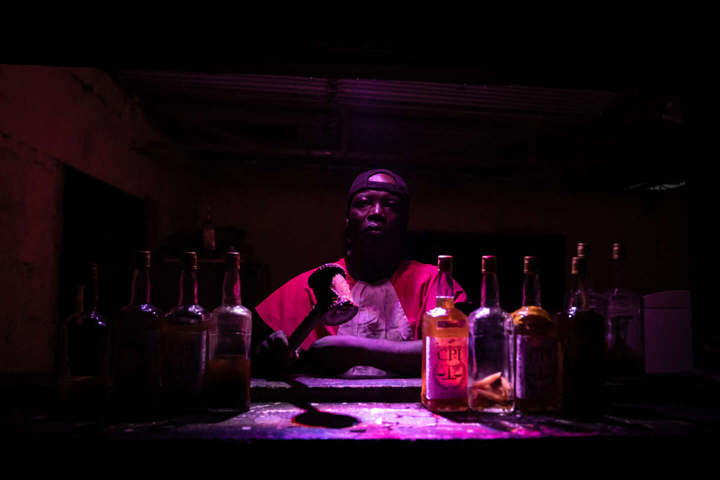 « Une CPI, 1 000 francs ! » : à Ouagadougou, le bar Le Procès joue la dérision