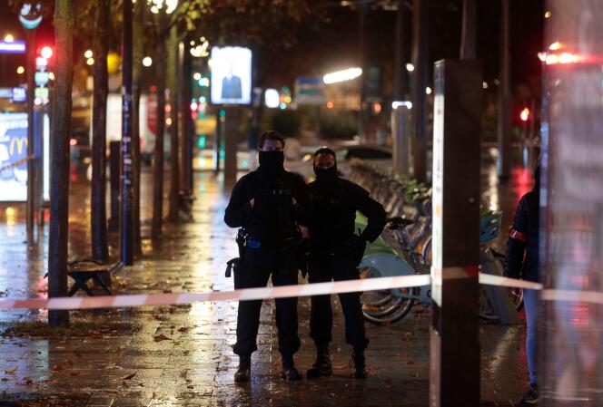 The police cordoned off the area where the scene took place, in Paris, on October 14, 2022. 