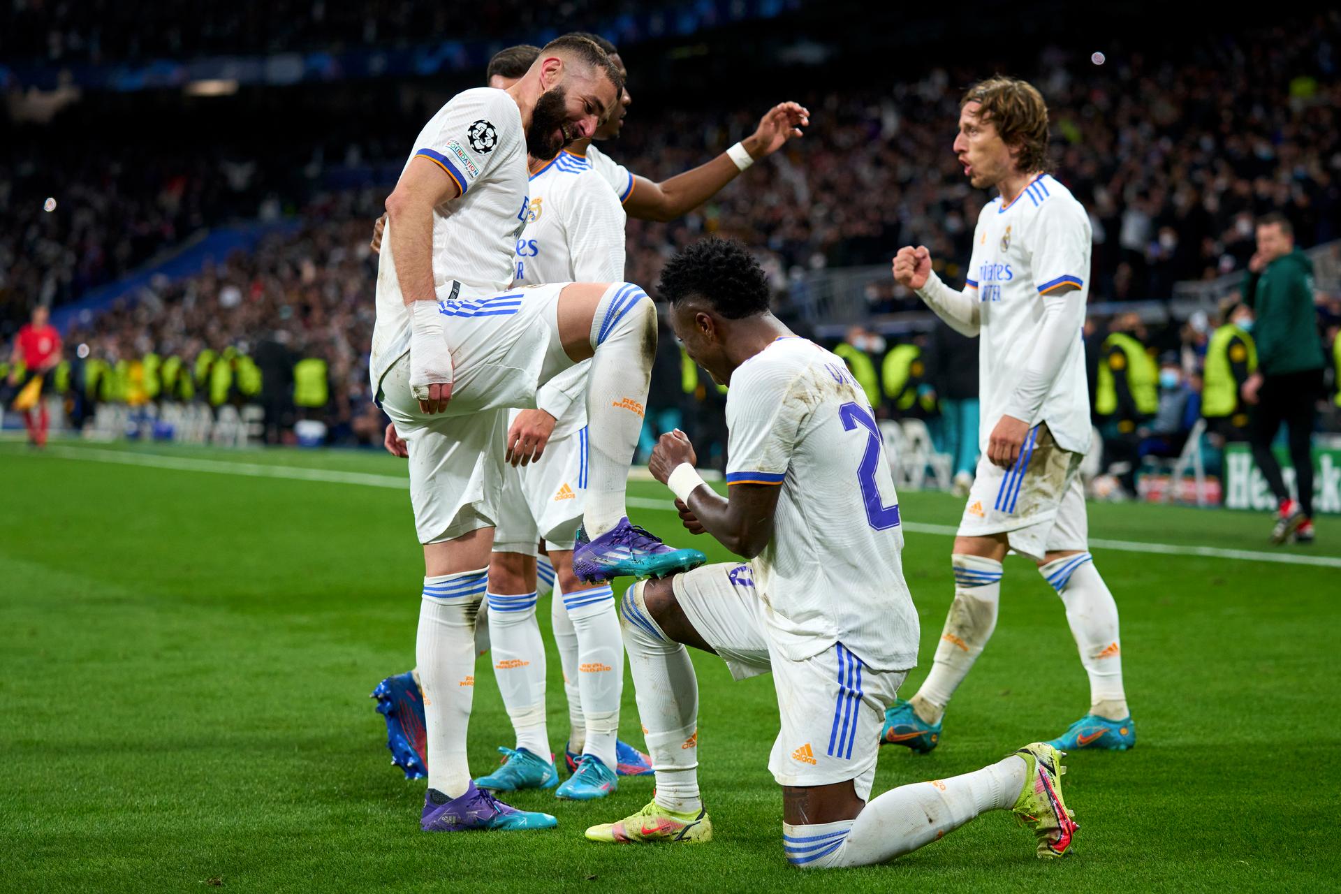 Karim Benzema et ses partenaires, lors de la victoire (3-1) du Real sur le PSG, en huitième de finale de la Ligue des champions, à Madrid, le 9 mars 2022. Le Français avait inscrit les trois buts de son équipe.  