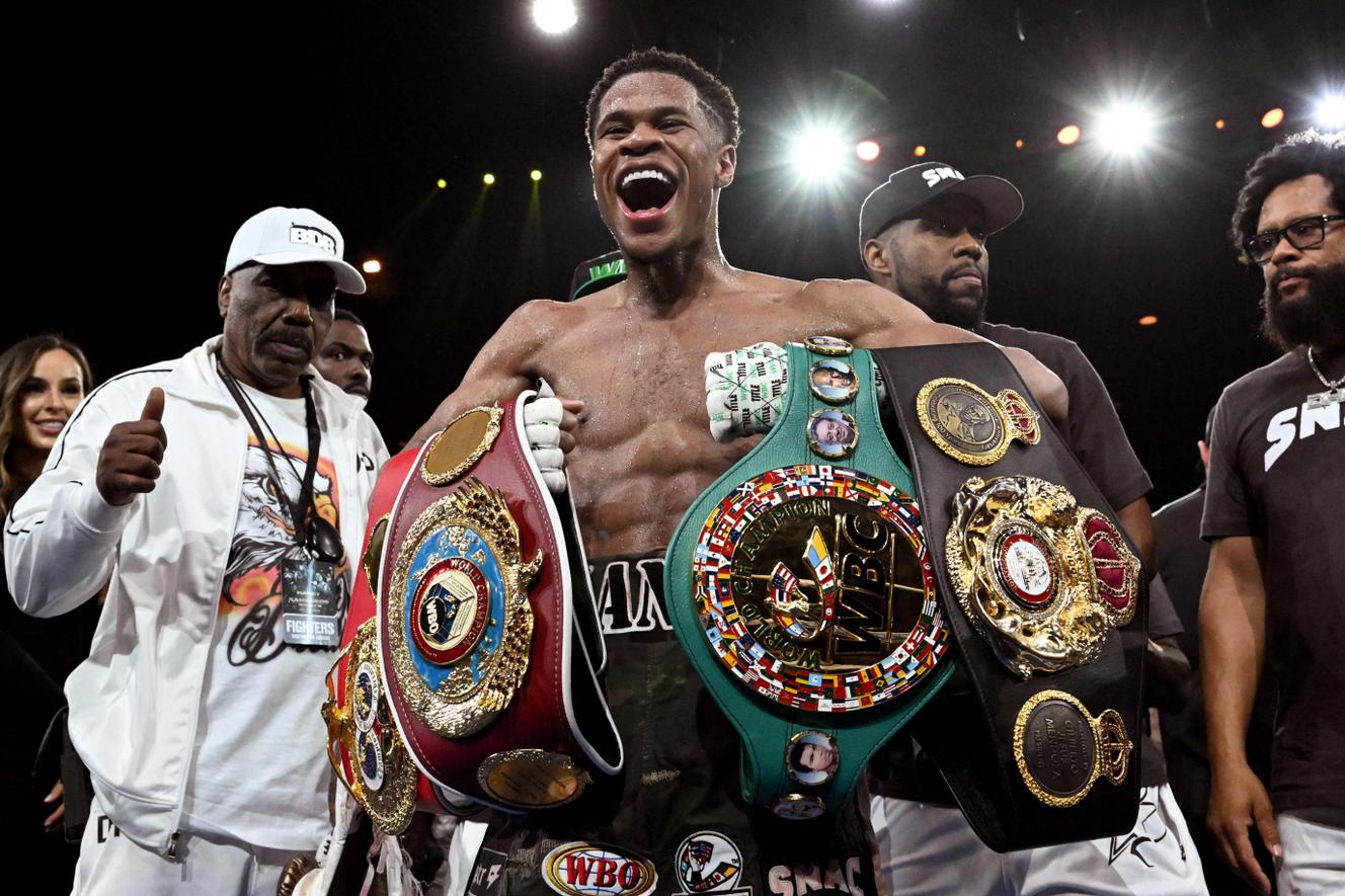 Devin Haney beats Kambosos to keep 4 world lightweight belts