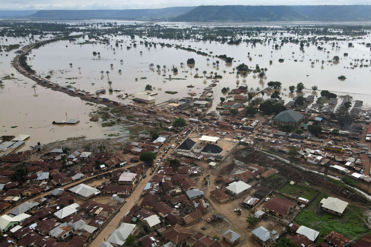 Inondations au Nigeria : la principale compagnie gazière « active la force majeure »