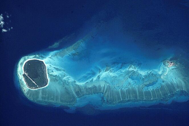 Récifs entourant la Grande Glorieuse, qui fait partie de l’archipel des îles Glorieuses.