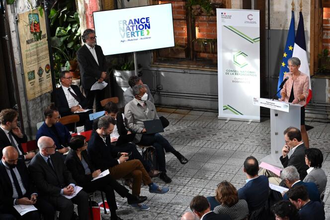 La première ministre, Elisabeth Borne, prononce un discours lors du lancement de « France nation verte », à Paris, le 21 octobre 2022.
