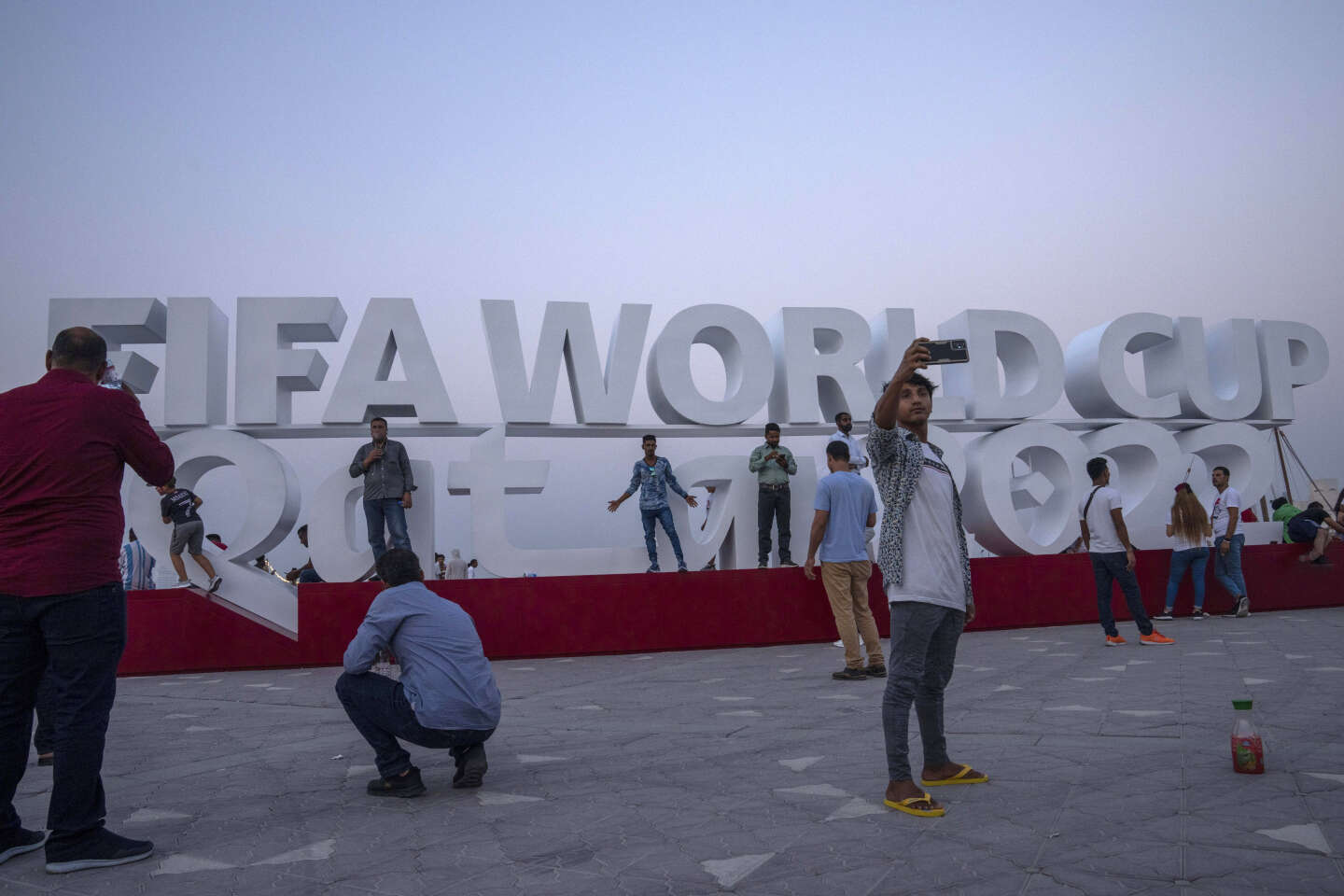 Mondial au Qatar : « Les membres du comité exécutif de la FIFA voyaient la climatisation des stades comme la solution miracle »