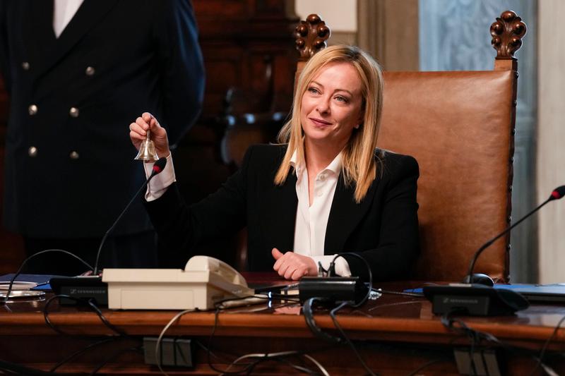 Xi Jinping reconduit, Meloni a pris ses fonctions, 150 millions