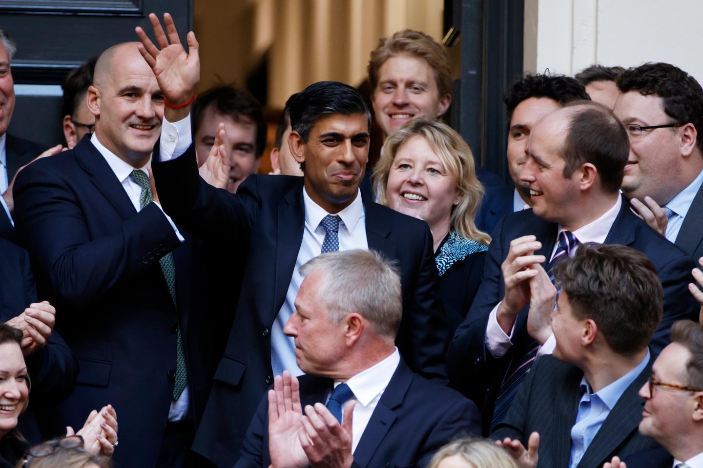 Rishi Sunak vows “stability and unity”, his appointment as prime minister is expected on Tuesday