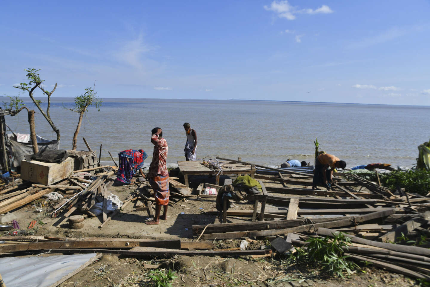 Bangladesh : 28 morts et quatre disparus après le passage du cyclone Sitrang