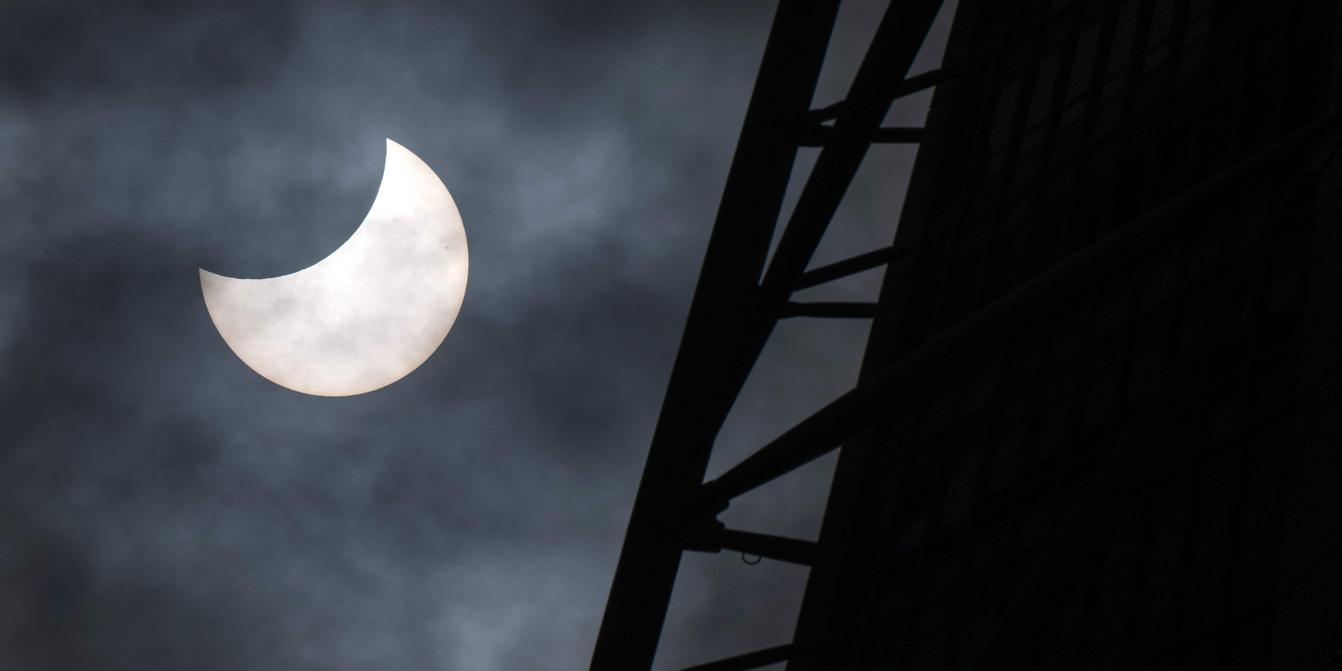 Sky-watchers catch the last solar eclipse of 2022