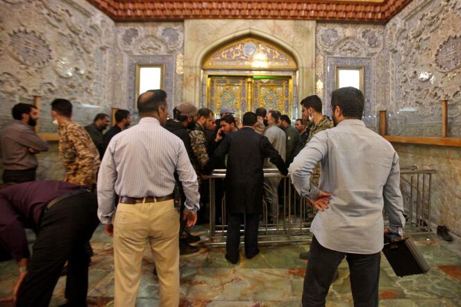 Tras el atentado perpetrado en el mausoleo de Shah-Tcheragh, en la ciudad de Shiraz (Irán), el 26 de octubre de 2022.