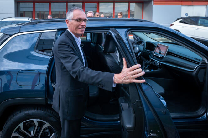Carlos Tavares, directeur général du constructeur automobile Stellantis, sur le site de Hordain (Nord), le 27 octobre 2022.