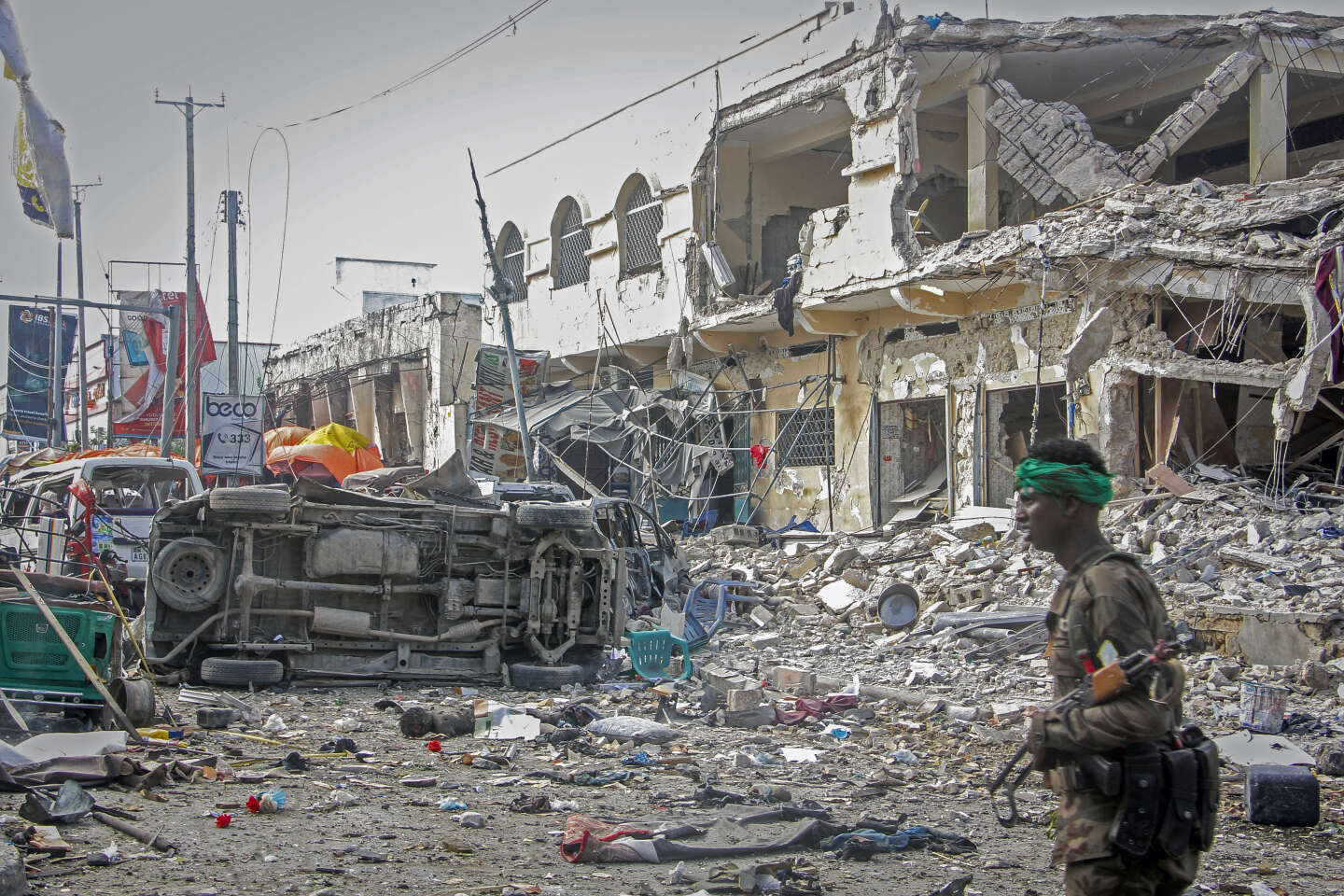 Somalie : plus de cent morts dans un double attentat à la voiture piégée à Mogadiscio