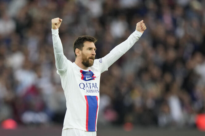 Lionel Messi dopo il gol contro il Troyes, sabato 29 ottobre 2022, al Parc des Princes, a Parigi. 