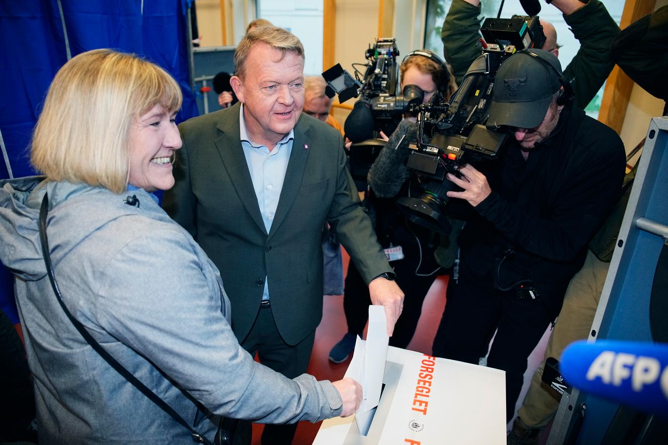 The leader of the Center Party, the Moderates, Lars Lokke Rasmussen, votes in the legislative elections, in Copenhagen, on November 1, 2022.