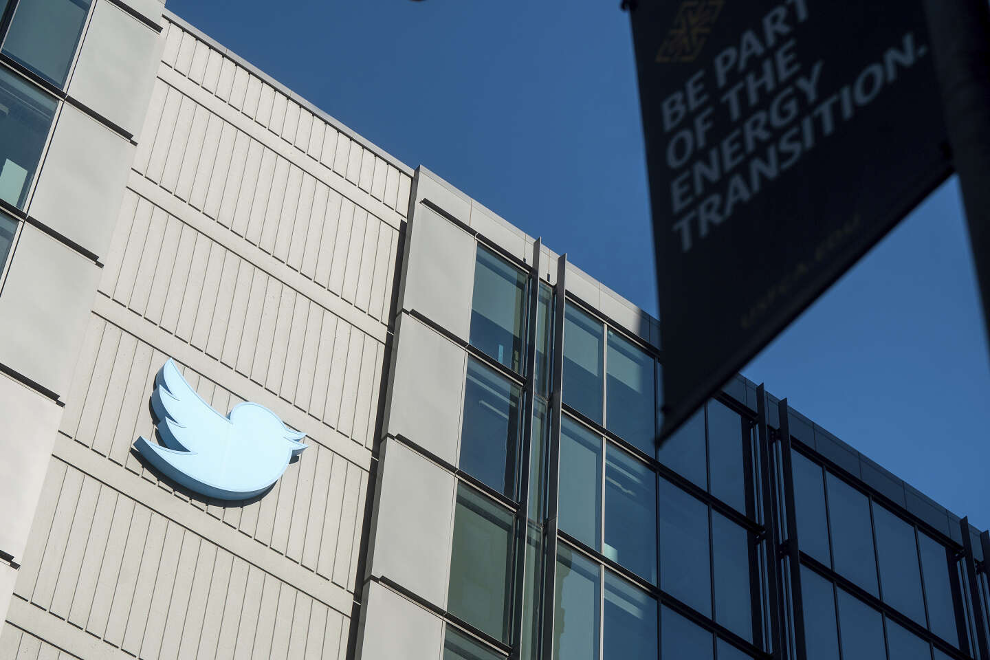 Twitter prevede di lanciare i licenziamenti venerdì