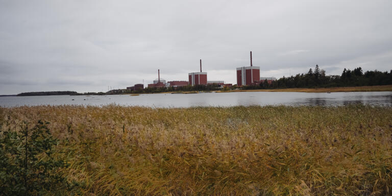 Olkiluoto 1 (c) 2(r) and 3 (l) nuclear reactors in Finland on 27.09.2022