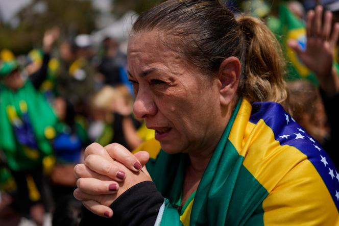 Durante una manifestación contra el resultado de las elecciones presidenciales del 30 de octubre de 2022, frente a una base militar en São Paulo (Brasil), el 3 de noviembre de 2022. 