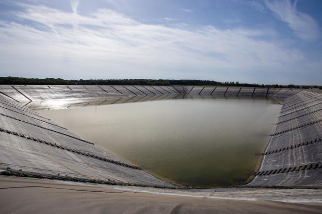 La réserve d’eau SEV17, à Mauzé-sur-le-Mignon (Deux-Sèvres), le 7 octobre 2022.