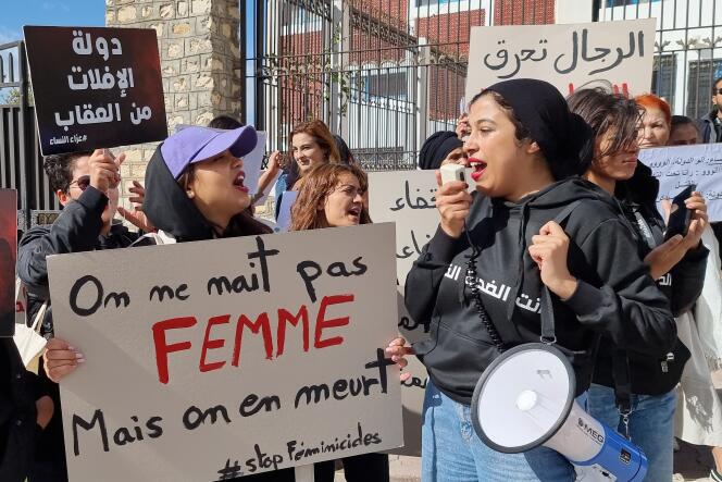 Marche blanche organisée le 5 novembre dans la ville du Kef par des militantes féministes en hommage à Wafa Essbii tuée par son ex-époux.