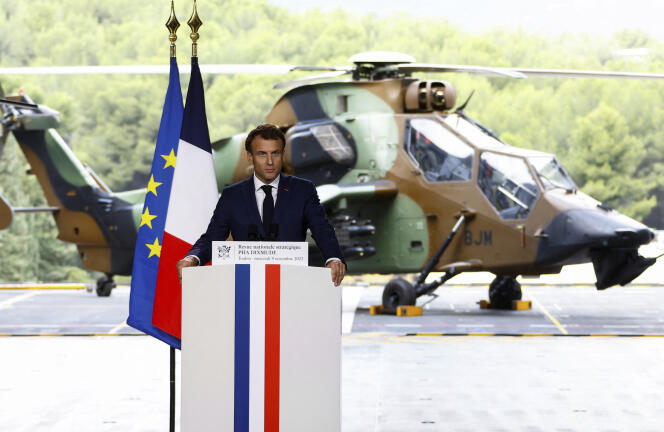 Emmanuel Macron, à Toulon, le 9 novembre 2022. 