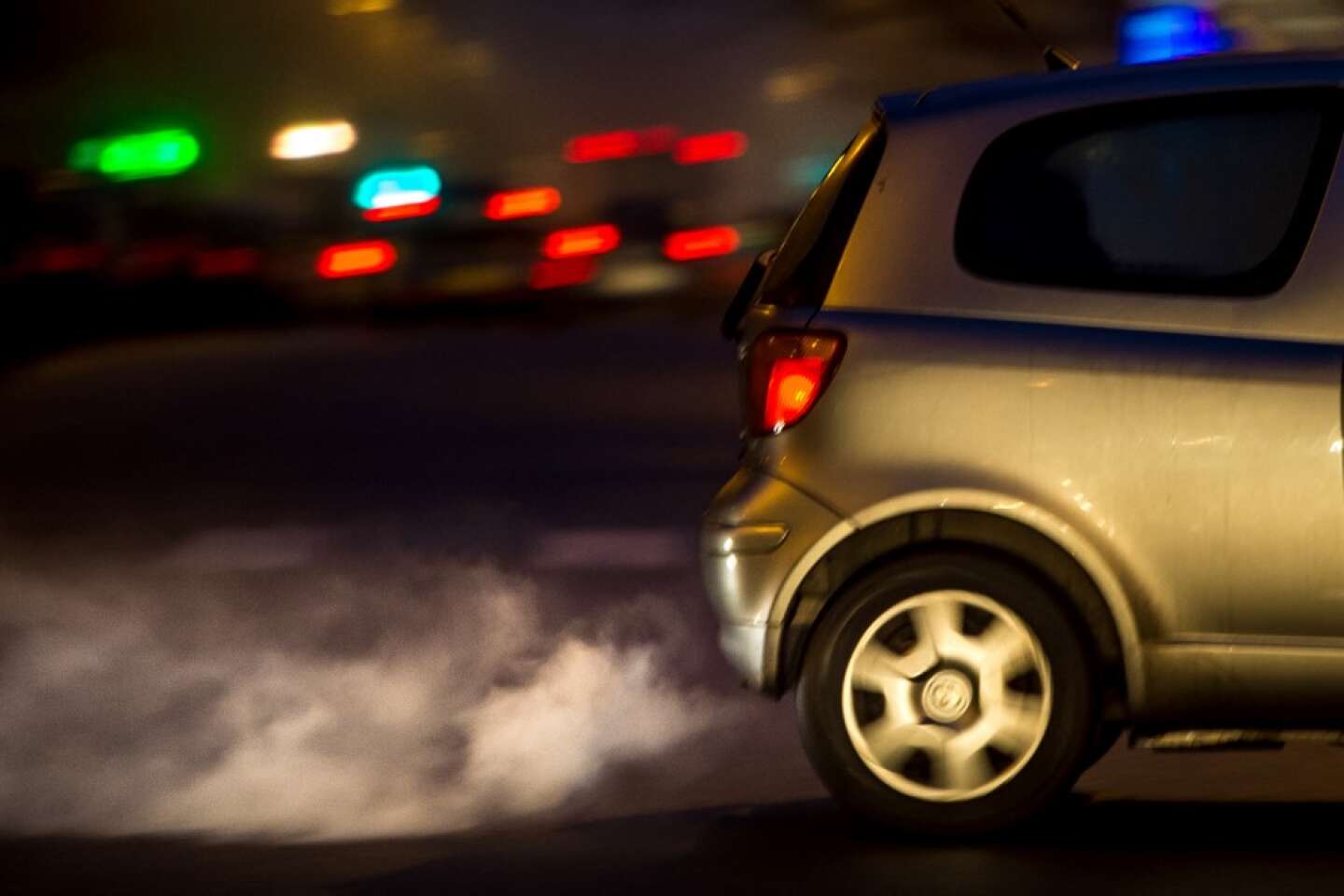 Après avoir décidé l’interdiction de la vente de voitures à moteur thermique en 2035, les Européens veulent ménager le secteur automobile