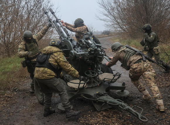 Dans une position ukrainienne proche d’une ligne de front dans la région de Kharkiv, le 11 novembre 2022.