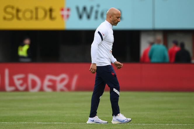 L’intendant de l’équipe de France de football, Bachir Néhar, lors d’un entraînement à Vienne (Autriche), le 10 juin 2022.