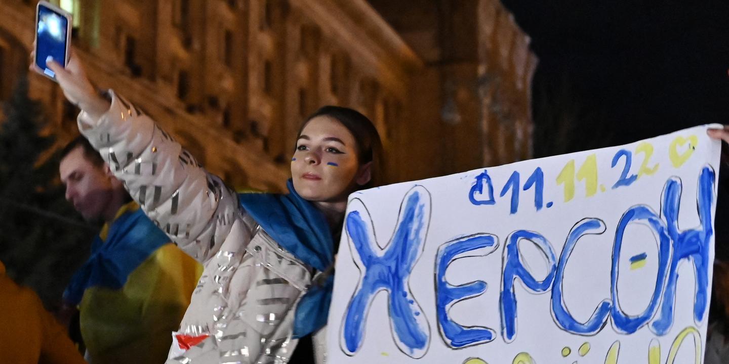 Emmanuel Macron “si compiace del ritorno di Kherson in Ucraina”.  “Oggi è un giorno storico”, accoglie Volodymyr Zelensky