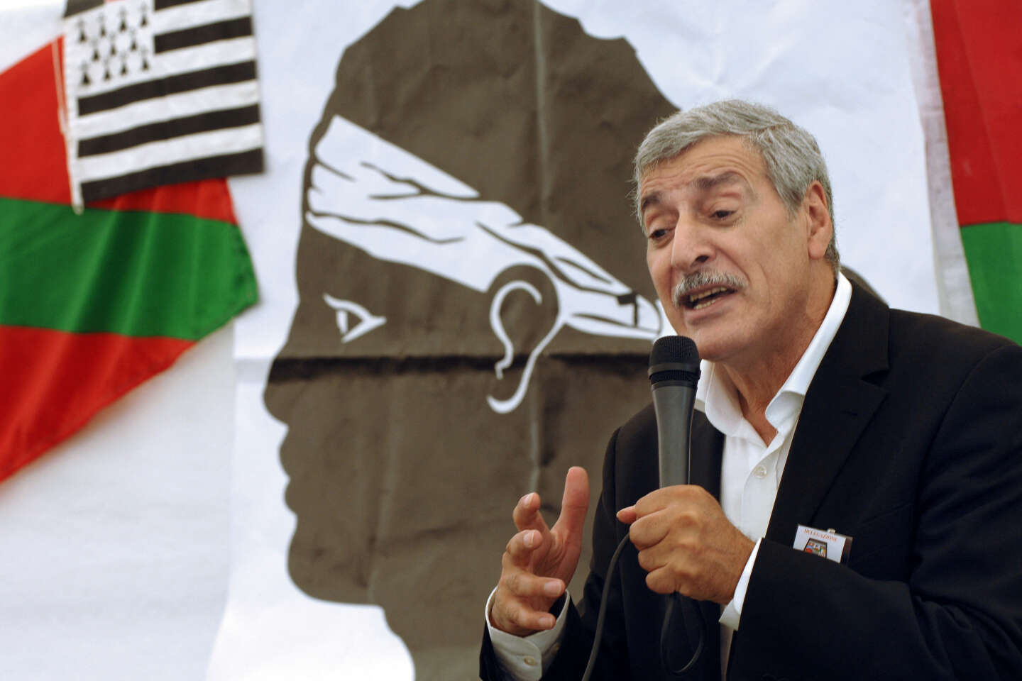 Alger condamne à la perpétuité Ferhat Mehenni, le chef du Mouvement pour l’autodétermination de la Kabylie
