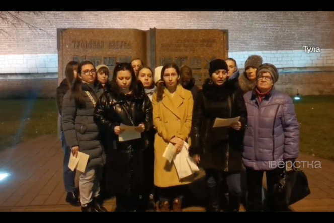 Oq paypoq kiygan qizlarning shaxsiy fotosuratlari