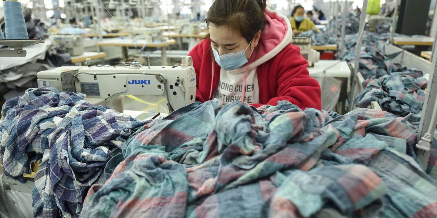 'Faced with pollution from textile industry, we must buy as little clothing as possible'