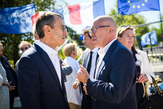 Bruno Retailleau et Eric Ciotti lors d’un rassemblement de la fédération LR des Bouches-du-Rhône, à La Ciotat, le 17 septembre 2022.