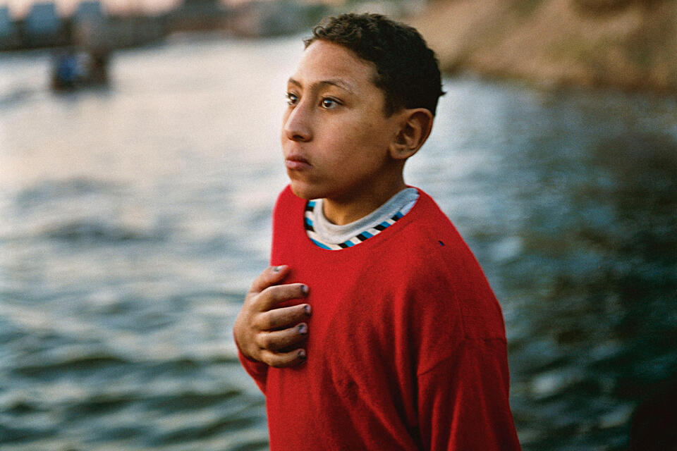 Egypte, Qanater, 2004
Qanater, banlieue nord du Caire.
Enfant au bord du Nil, le jour de la fête de Sham en Nessim (la fête du printemps).