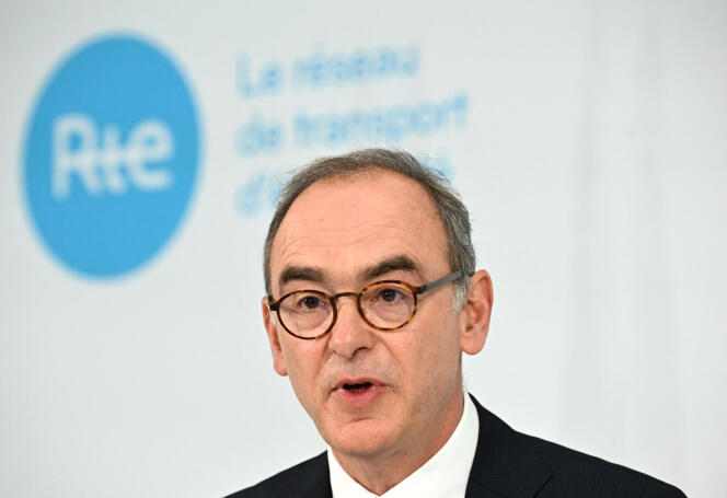 The chairman of the executive board of RTE, Xavier Piechaczyk, during the launch of the Ecowatt system, in Paris, on October 11, 2022.