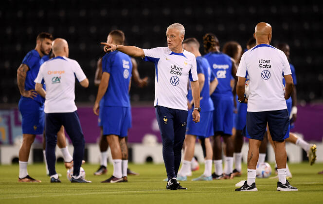 Didier Deschamps training with the French national team in Doha on November 19, 2022.
