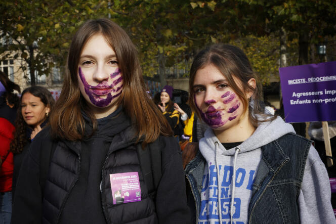 Hermione Hostatur and Zoé Harrang, 19, students, on Place de la République, in Paris, Saturday November 19, 2022.