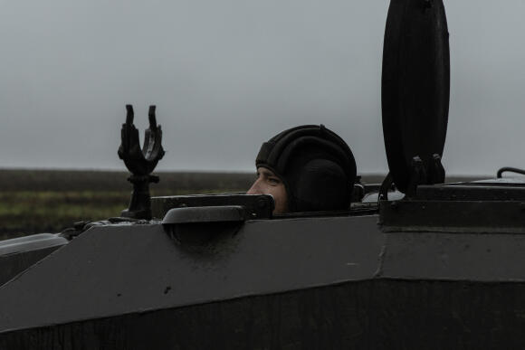 Un char de la 58e brigade de l’armée ukrainienne dans les environs de Bakhmout, le 19 novembre 2022.