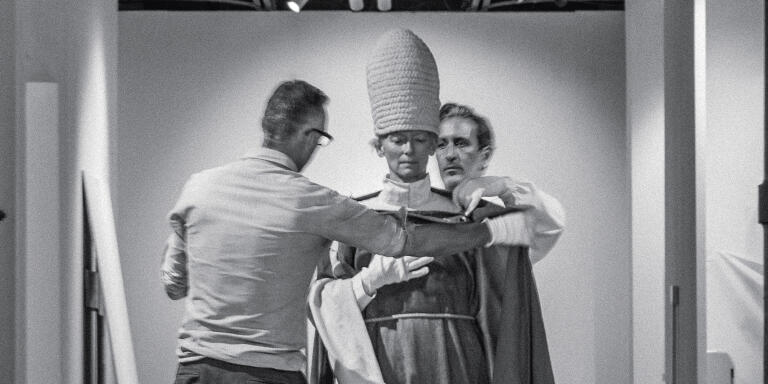 Costume de Prêtres du film L’Evangile selon Saint Matheiu, 1964