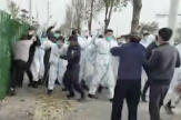 En Chine, les émeutes dans la principale usine d’iPhone du monde révèlent les limites du zéro Covid