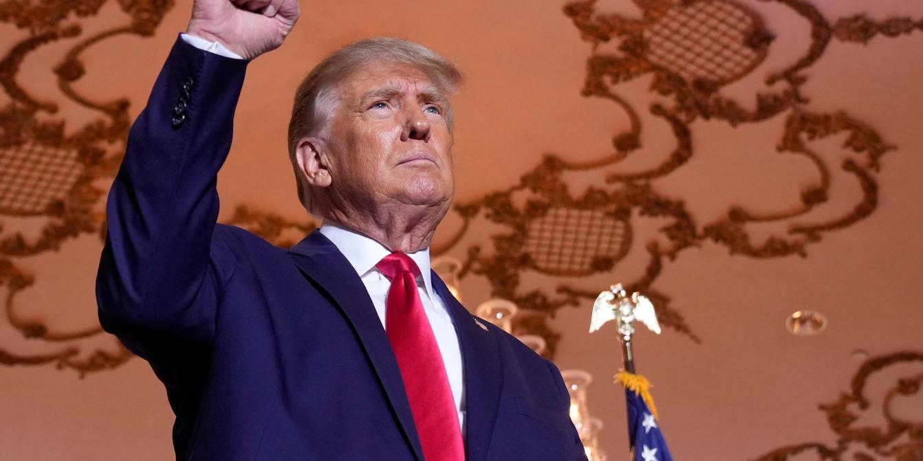 Donald Trump criticized for Mar-a-Lago dinner with white
