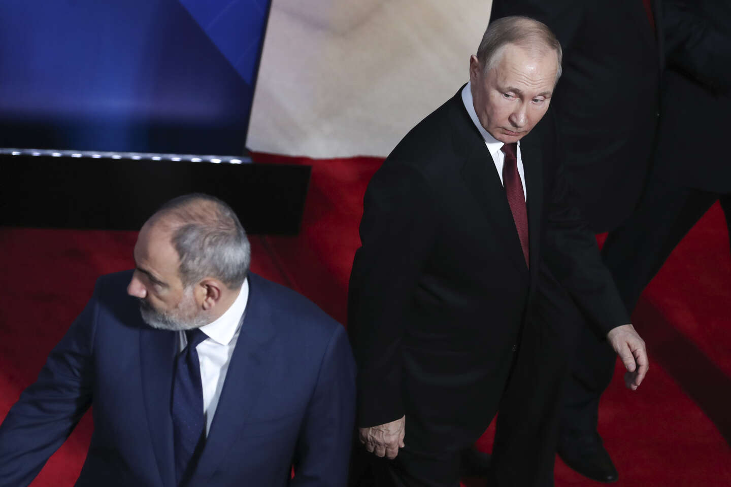 Vladimir Poutine se retrouve en difficulté avec ses proches alliés